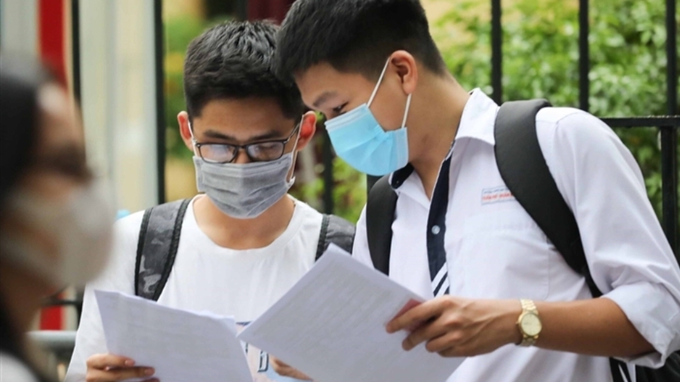 Điểm chuẩn khối D08 bao nhiêu?