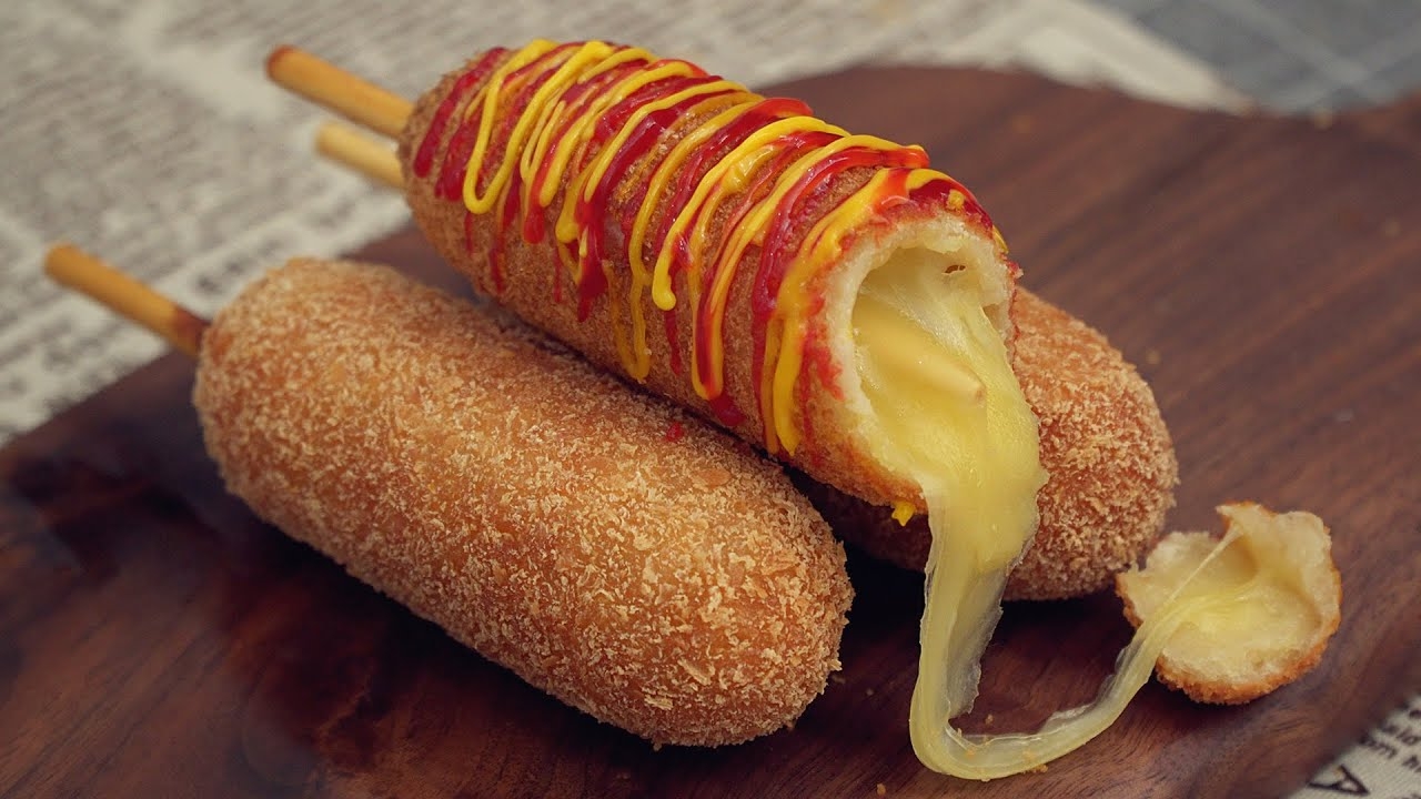 Bánh hotdog nhân phô mai
