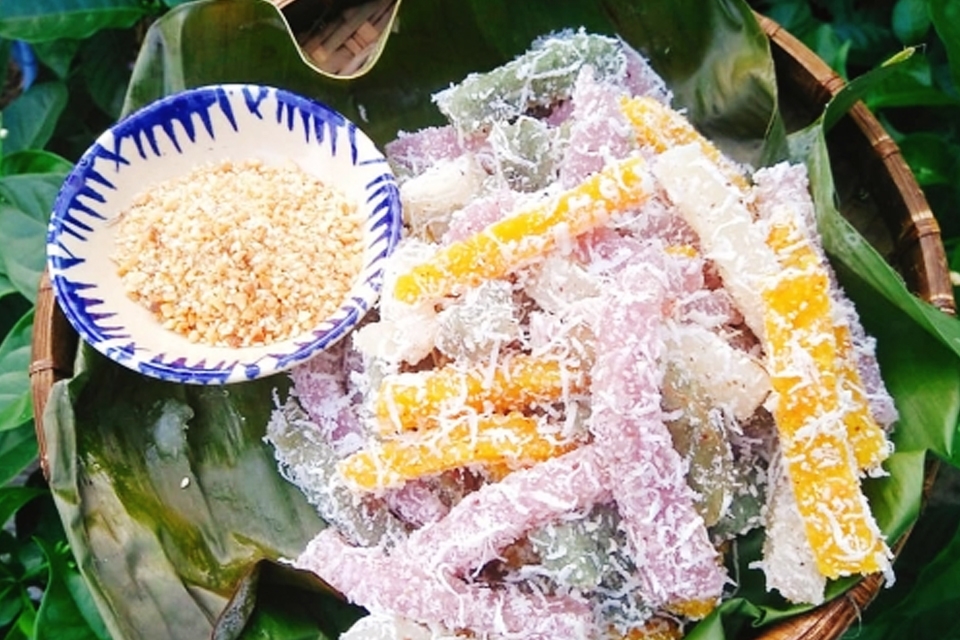 Bánh tằm khoai mì.