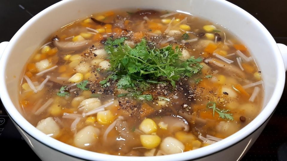 Súp chay bắp và hạt sen