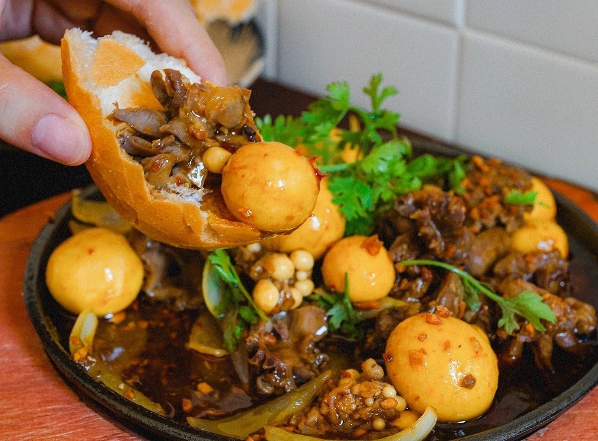 trứng non cháy tỏi - hình 4