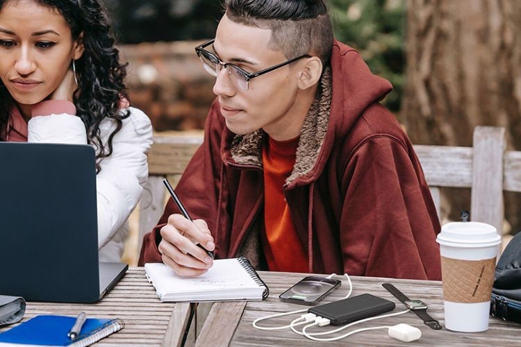 Pin sạc dự phòng nào tốt 2024?