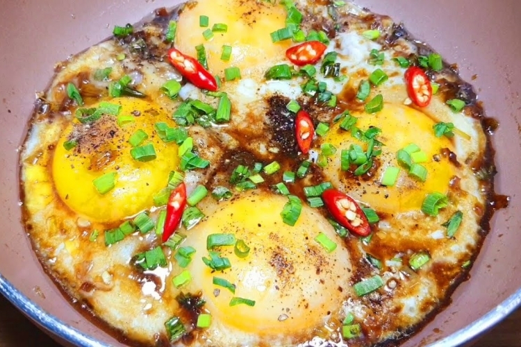 Bật mí 2 cách làm trứng kho quẹt ngon ngất ngây, cực hao cơm cho cả gia đình