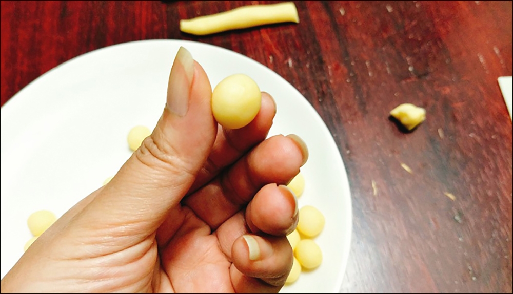 Tạo hình cho bánh