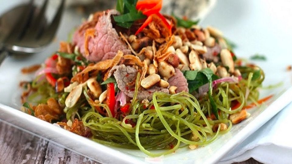 Gỏi rau muống thịt bò