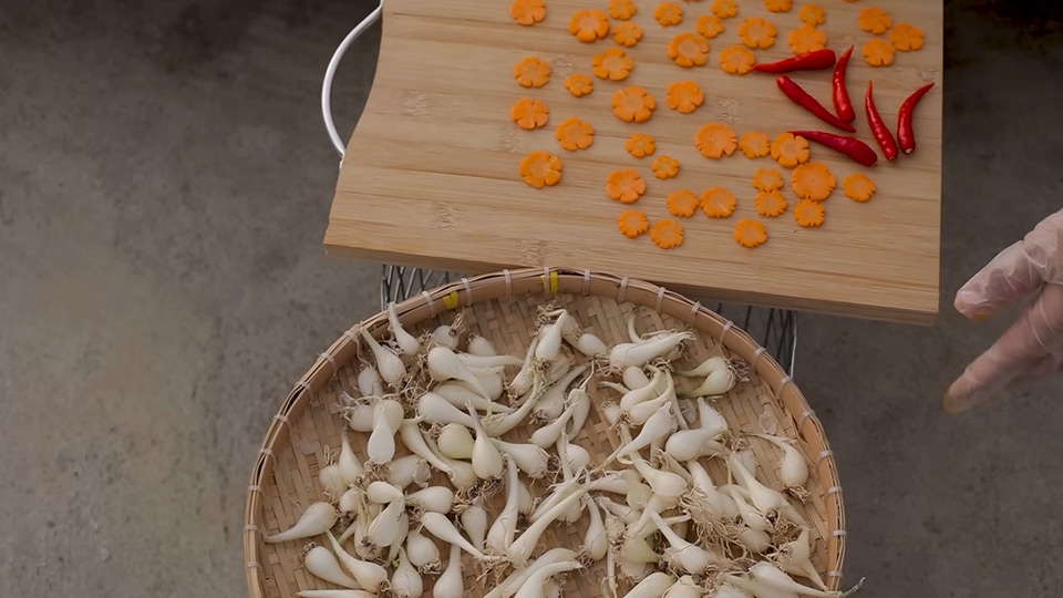 Phơi khô các nguyên liệu