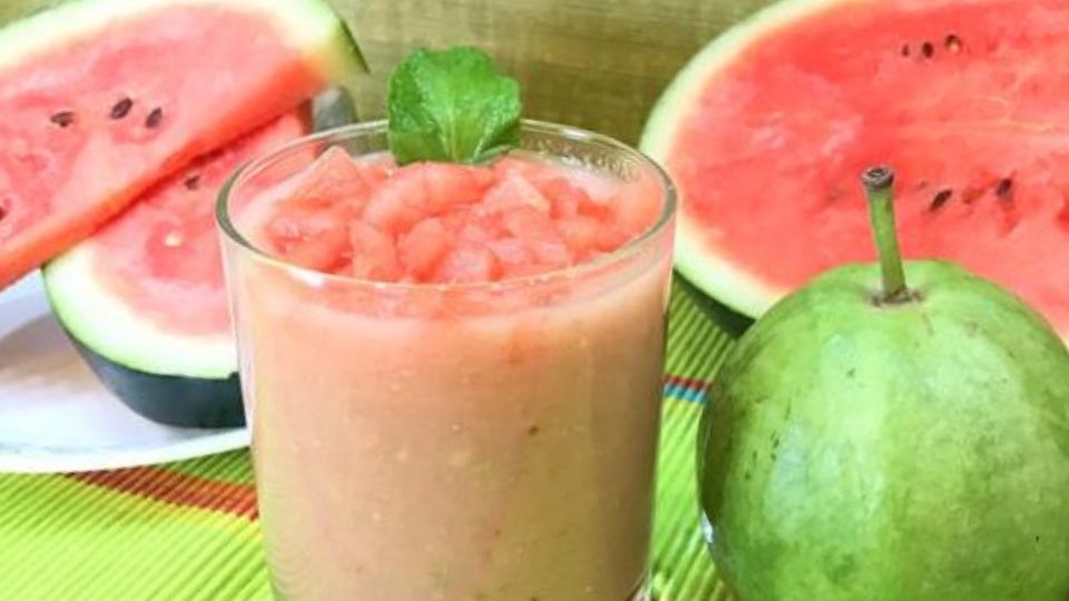 Sinh tố ổi dưa hấu (3)