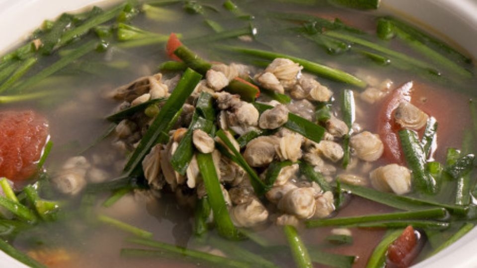 Canh hẹ nấu hến (3)