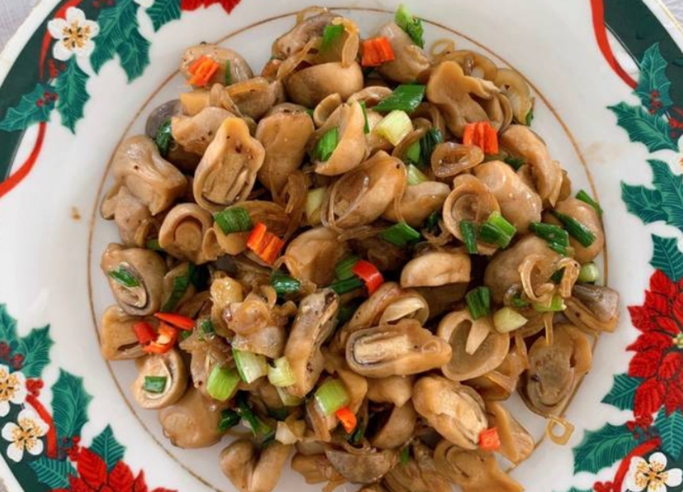 Nấm rơm muối chua kích thích vị giác người ăn