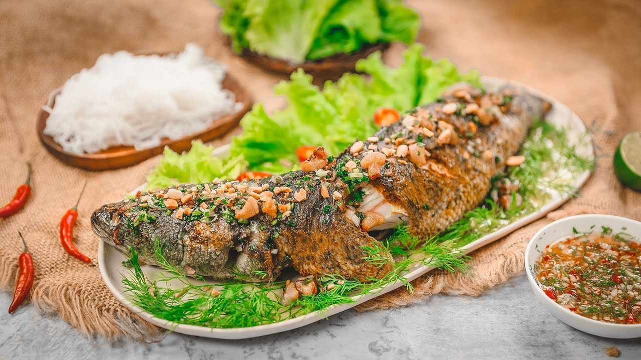 Thưởng thức cá lóc nướng mỡ hành