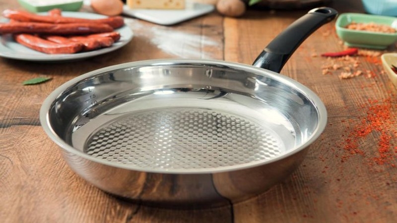 Chảo chiên không dầu là gì? Điểm khác nhau giữa chảo chiên không dầu và chảo chống dính 1