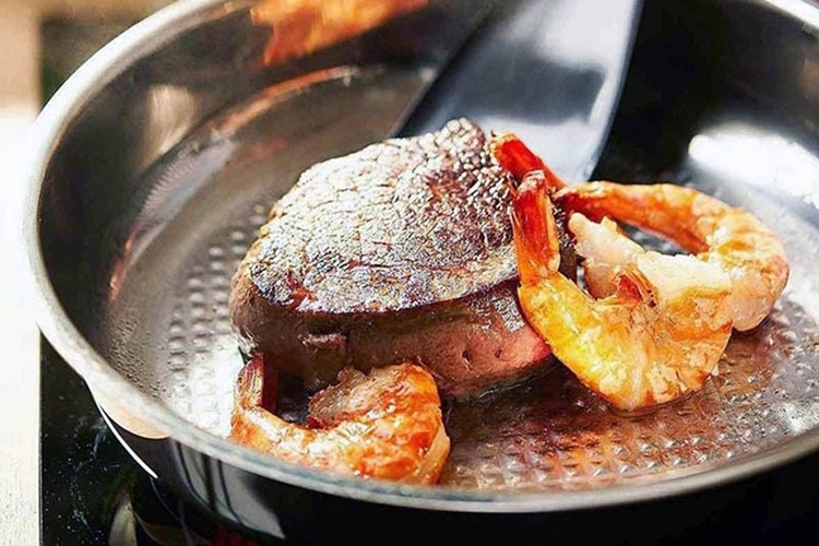 Chảo chiên không dầu là gì? Điểm khác nhau giữa chảo chiên không dầu và chảo chống dính 2