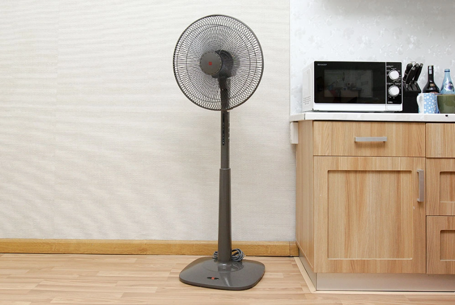so sánh quạt kdk và panasonic - hình 2