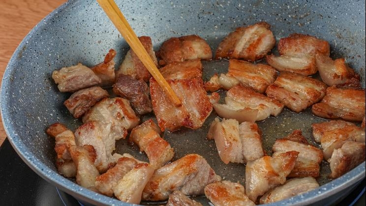 Thịt Vai Heo Rim Mặn Ngọn - Món Ngon Đậm Đà Hương Vị Quê Nhà