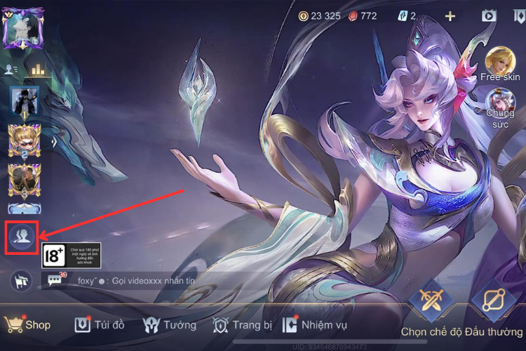 Chọn biểu tượng bạn bè ở góc trái màn hình