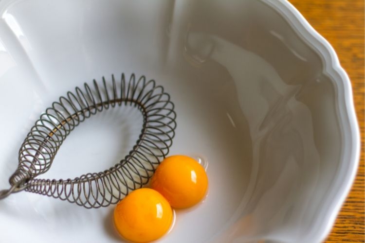 Đánh lòng đỏ trứng