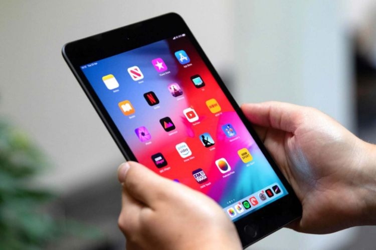 iPad mini 3 ra đời năm nào?