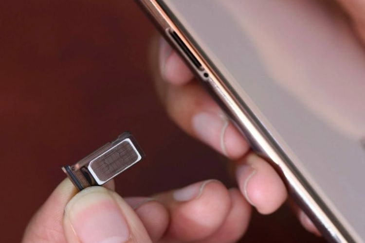 iP XS mấy SIM?