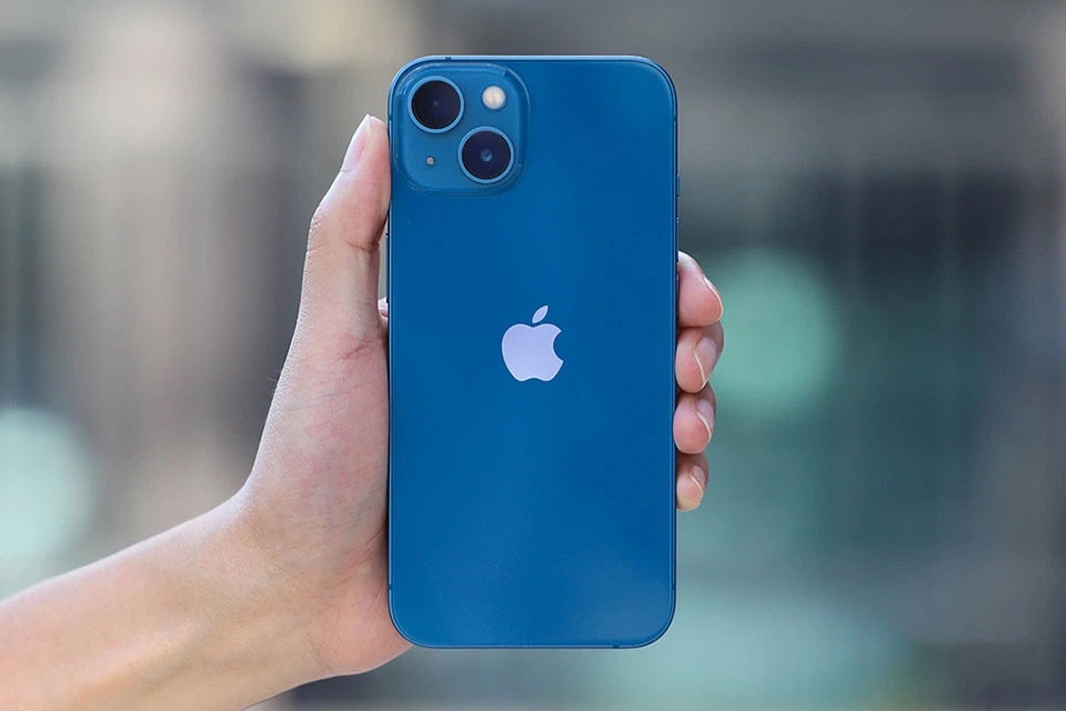 Hiển thị phần trăm pin iPhone 13 - hình 1