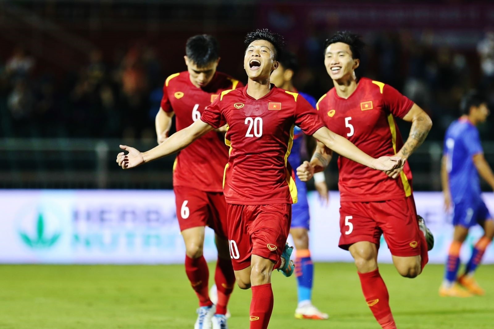 Cap hay về bóng đá - 5