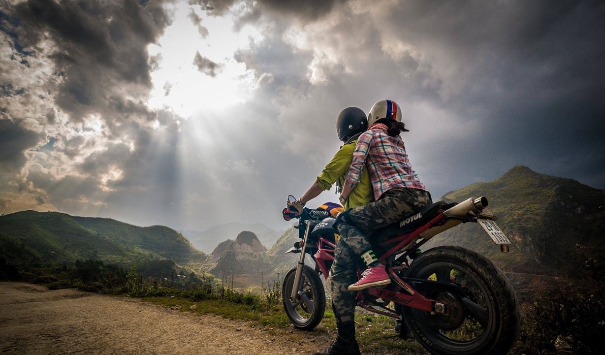 Ảnh bìa đôi hình 9