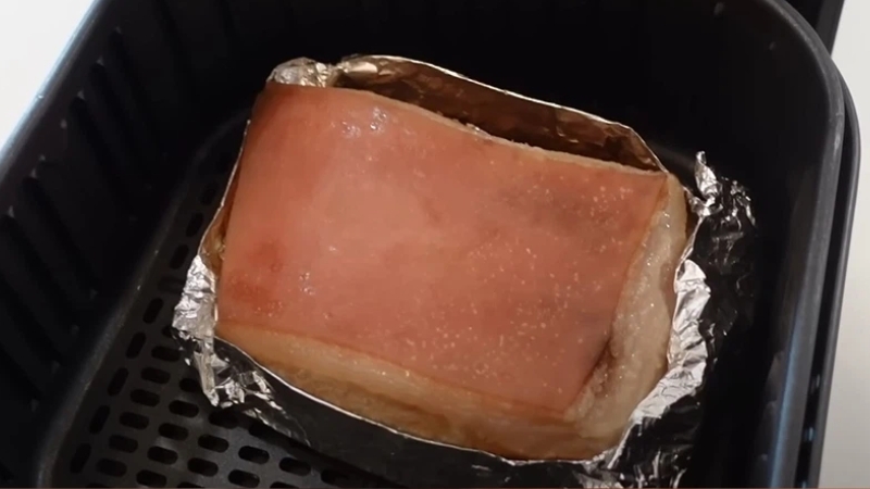 Cách làm thịt heo quay bán bánh mì 3