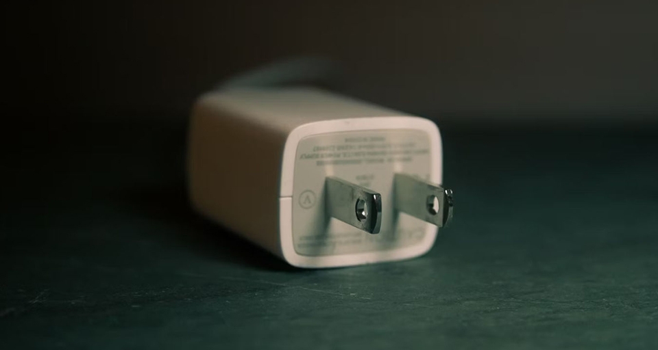 Sạc iPhone bị nóng - Ảnh 04