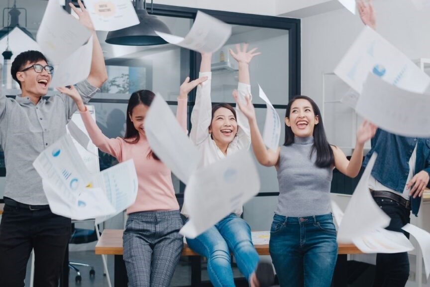 STT đi làm vất vả hài hước - 3