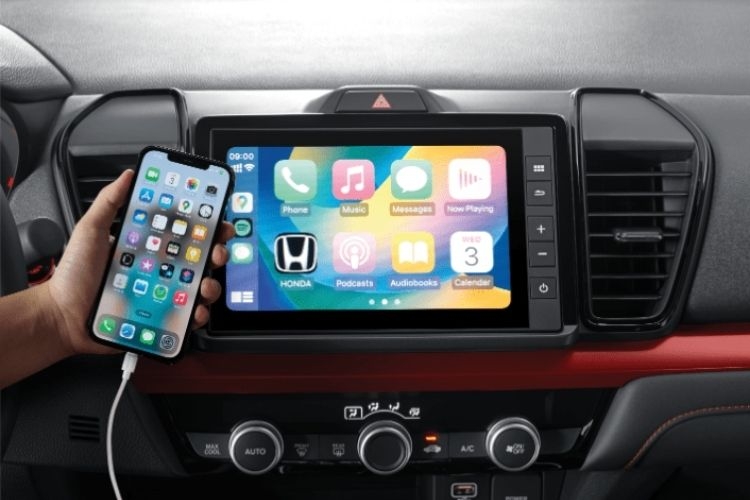 kết nối điện thoại với màn hình ô tô (hình 1)