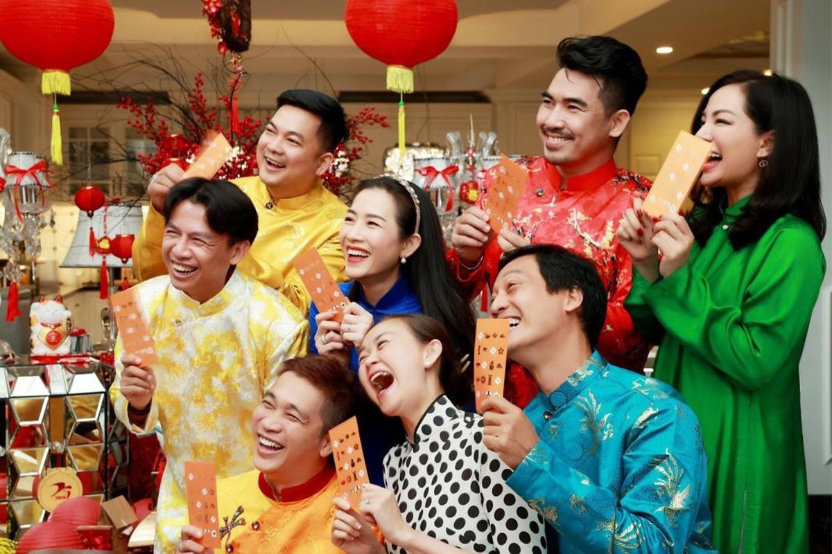 Chúc Tết cô chú - 2