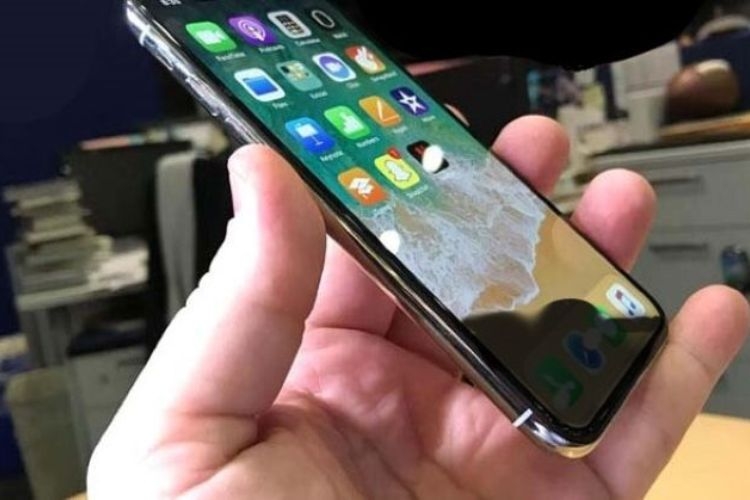 Cách sửa lỗi màn hình iPhone bị chấm đen