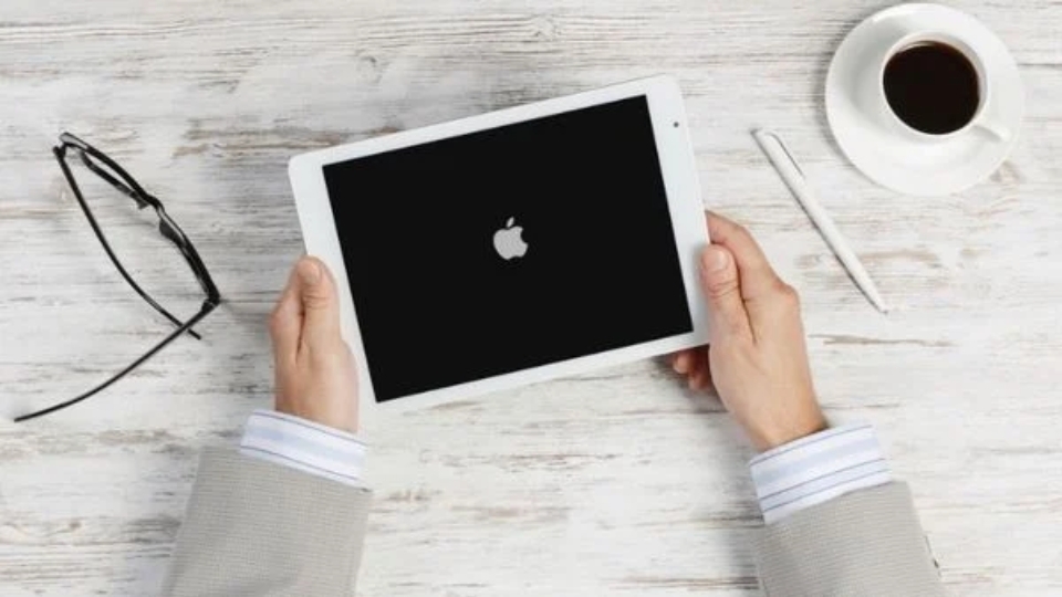 Reboot chiếc iPad của bạn