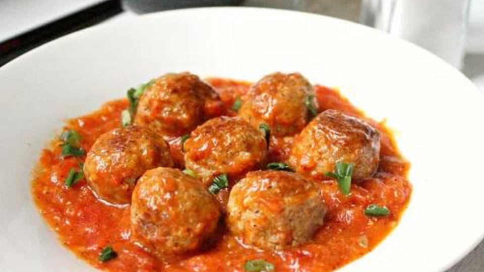 Thịt viên sốt cà chua