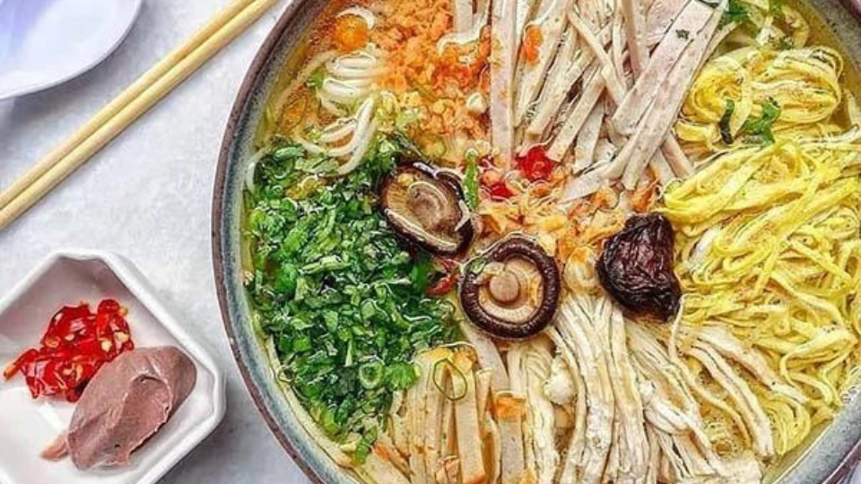 Bún thang Hà Nội tinh tế
