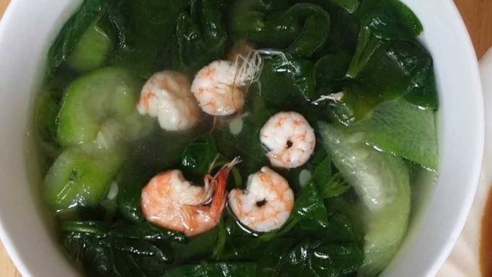 Canh mướp mồng tơi