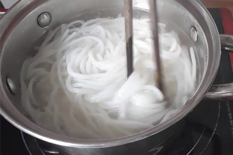 cách làm bánh canh bột lọc 4