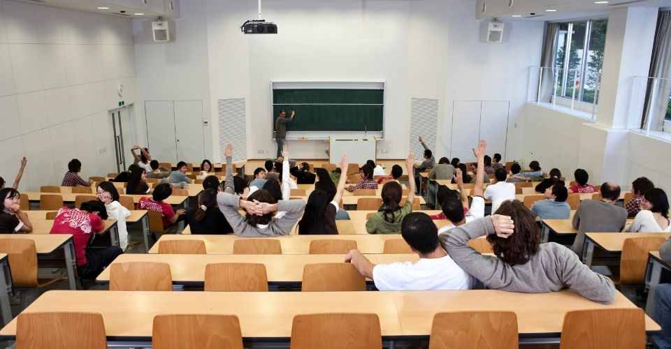 Những trường đại học xét tuyển khối C02