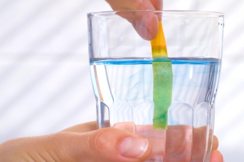 Kiểm tra độ pH nhanh chóng trong nước ion kiềm