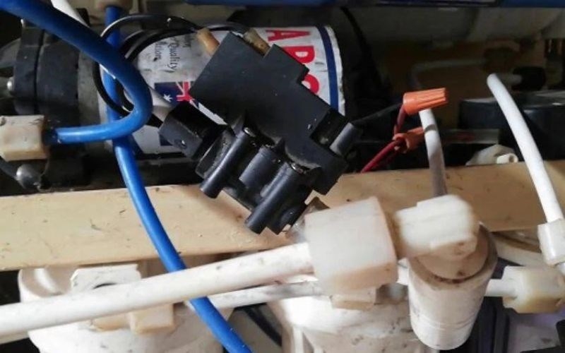 Van điện từ bị hỏng có thể làm nước thải chảy ra nhiều