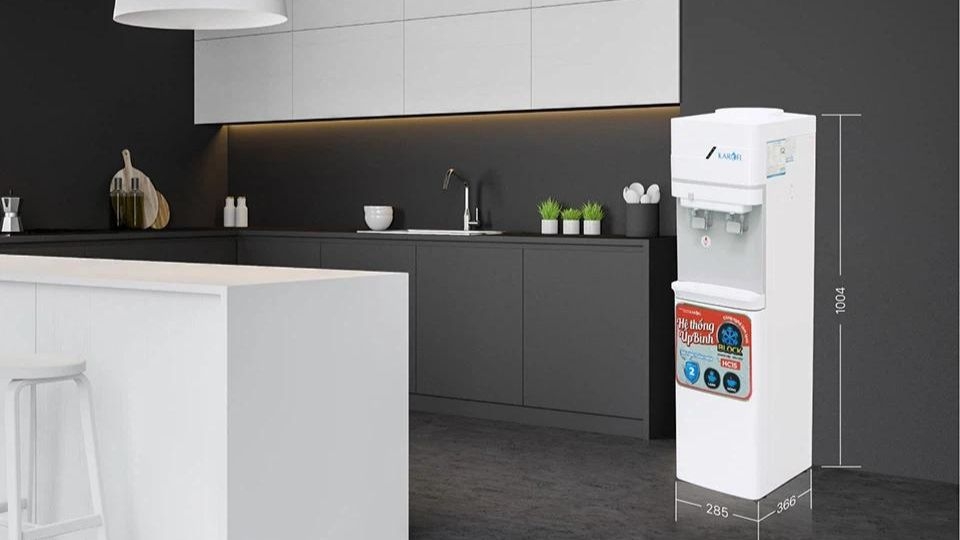 Cây nước nóng lạnh Karofi HC15