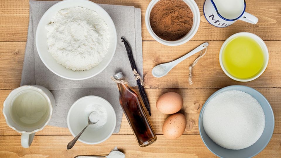 Chuẩn bị nguyên liệu làm bánh