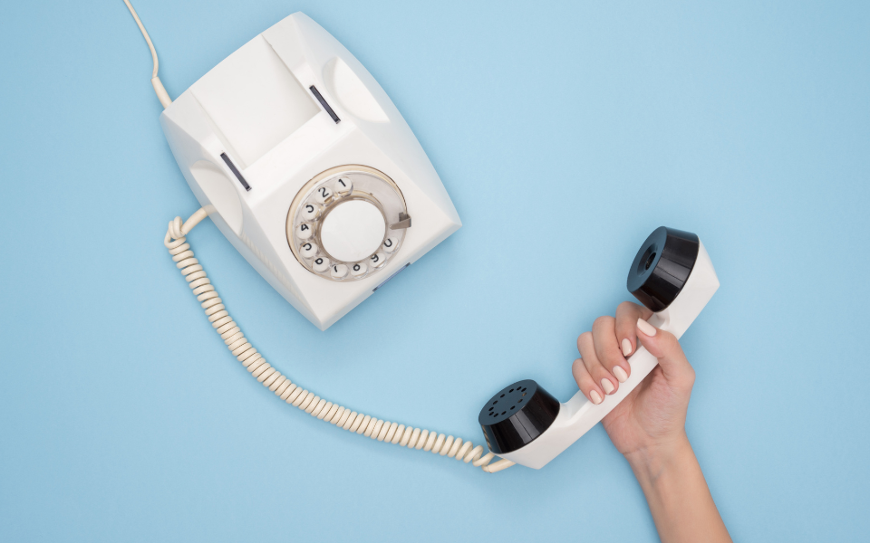 Liên hệ hotline để được hỗ trợ