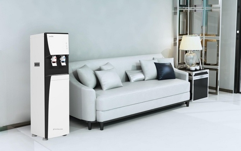 Mẫu cây nước nóng lạnh có thêm chức năng RO hiện đại