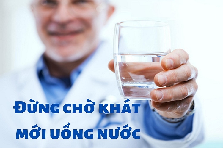 Không nên chờ khát mới uống nước