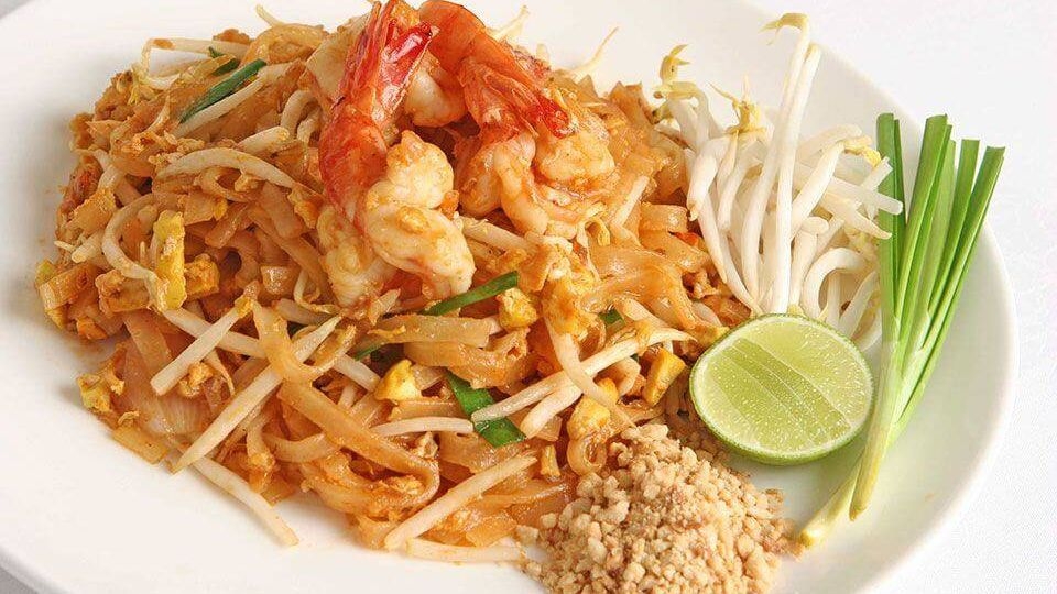 Món Pad Thái có màu sắc bắt mắt, hương vị hấp dẫn