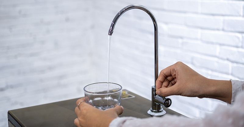 Nên kiểm tra lại sự vận hành của máy lọc nước