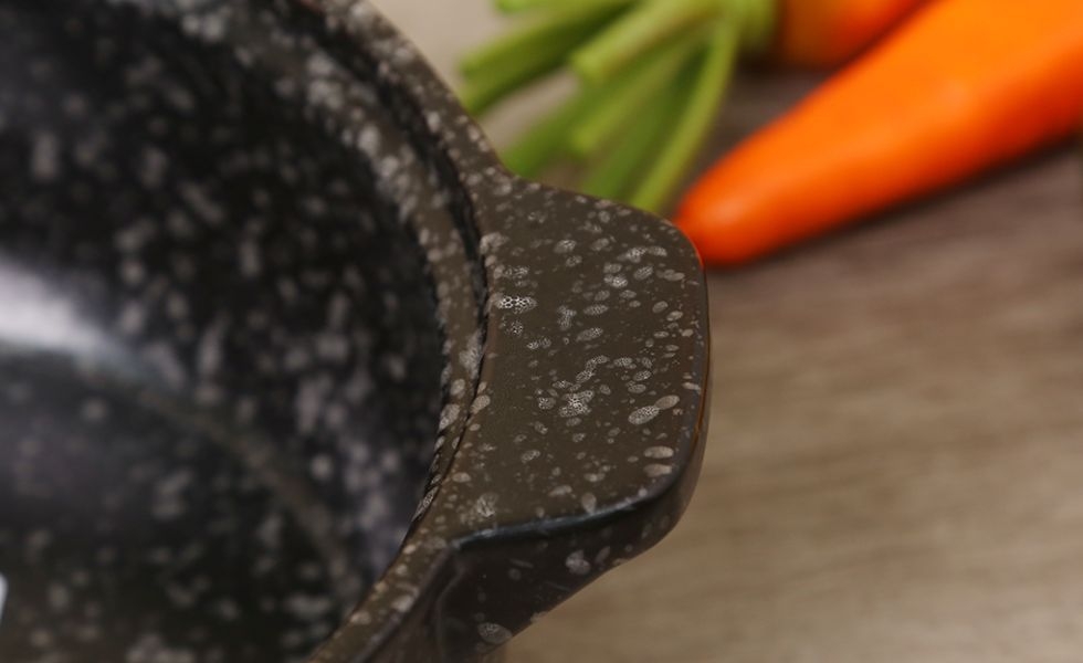 tay cầm nồi sứ Mommy Cook