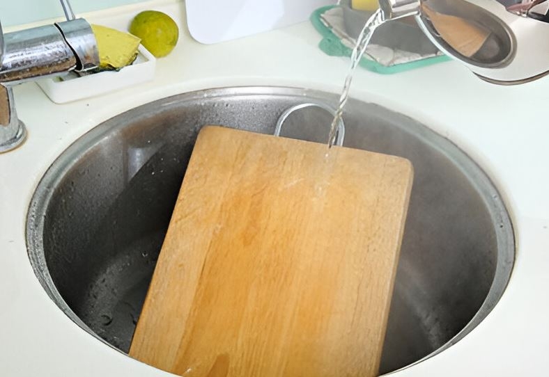 Thớt mới mua về nên làm gì 2