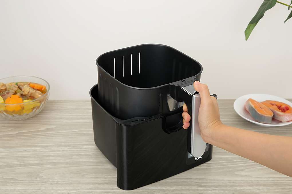 Sharp 5.2 lít KF-AF55EV-BK