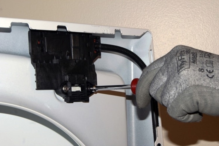 Nguyên nhân và cách khắc phục máy giặt Panasonic báo lỗi U12 chi tiết, nhanh chóng - Hình 5